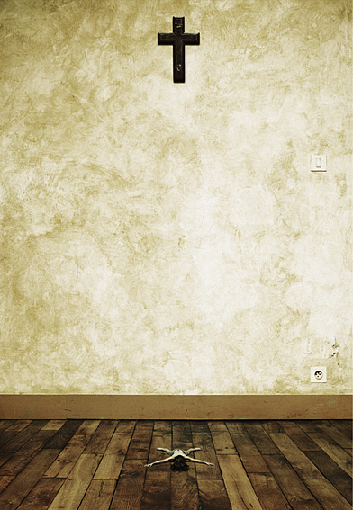 392x567, 114 Kb / иисус, крест, упал