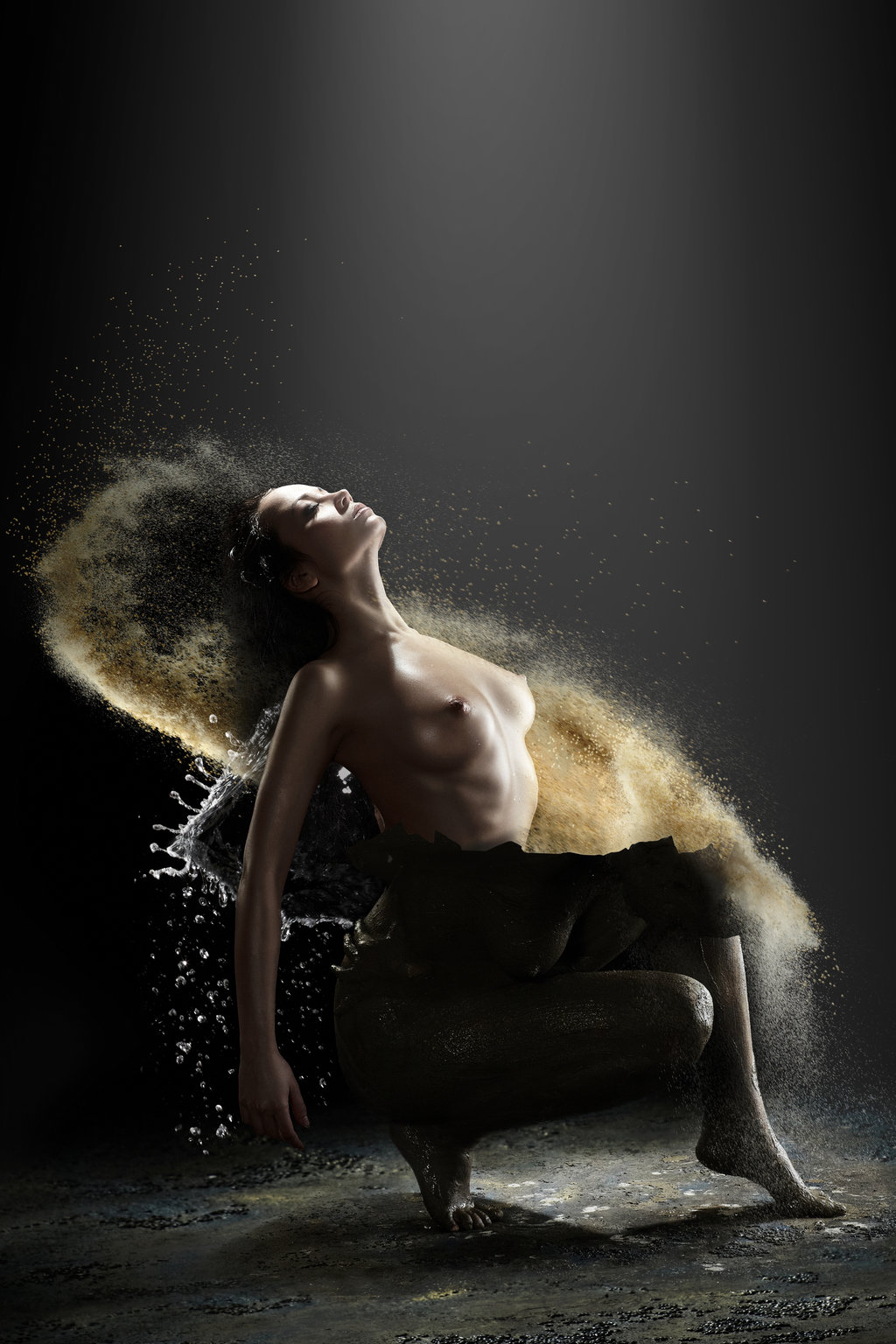 1024x1536, 238 Kb / сиськи, песок, вода, капли, волосы