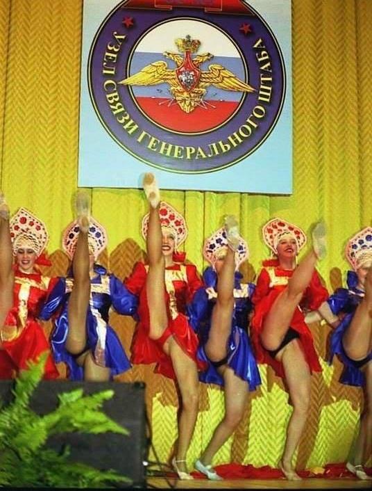 536x706, 72 Kb / кан-кан, танец, кокошник