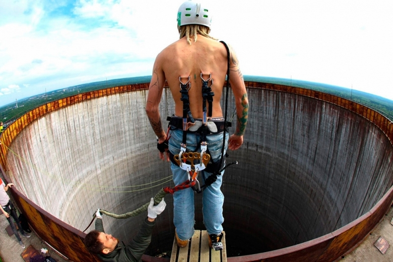 792x528, 293 Kb / подвешивание, прыжок