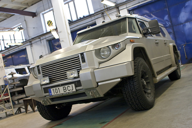 670x446, 289 Kb / бронеавтомобиль, эстония, т98, комбат