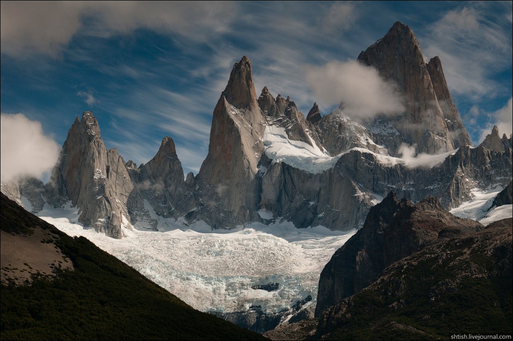 1052x700, 164 Kb / горы, скалы, снег, облака