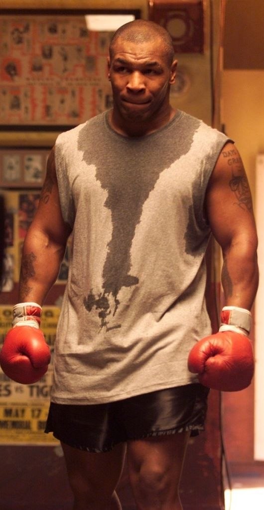 530x1023, 80 Kb / tyson, тайсон, майк, бокс, перчатки, пот