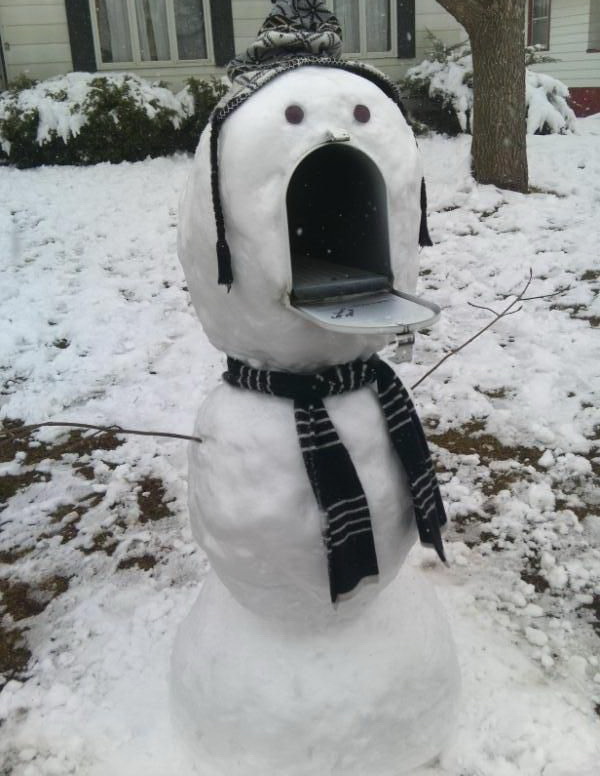 600x776, 101 Kb / снеговик, ящик, пасть