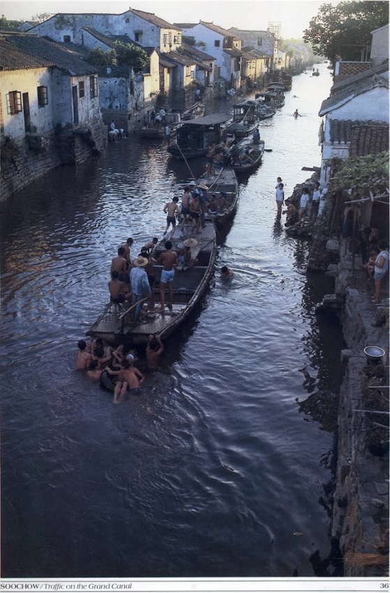 559x850, 204 Kb / канал, река, лодки