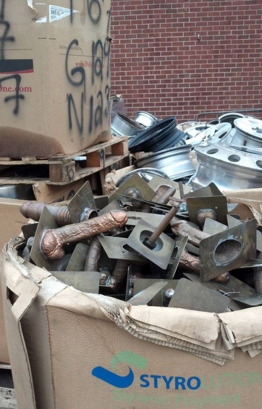 525x818, 160 Kb / помойка, хуи