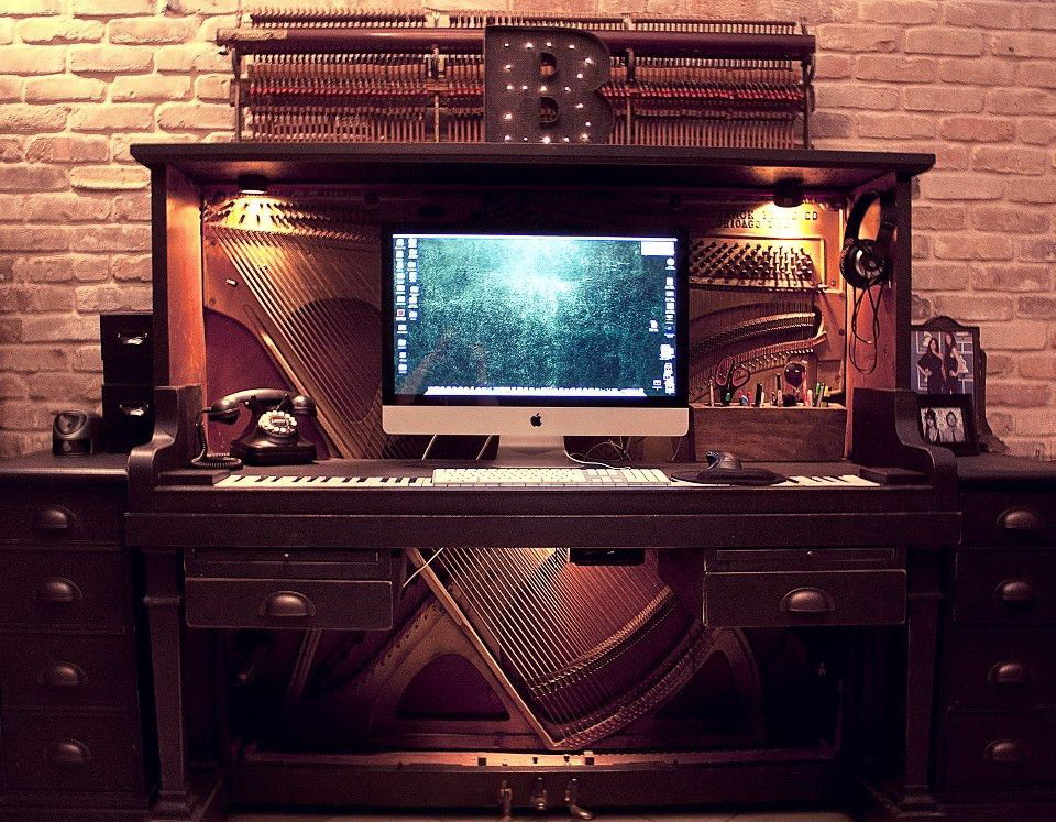 960x747, 276 Kb / комп, apple, рабочее место, стол, фортепьяно, клавир, клависин, фортепиано