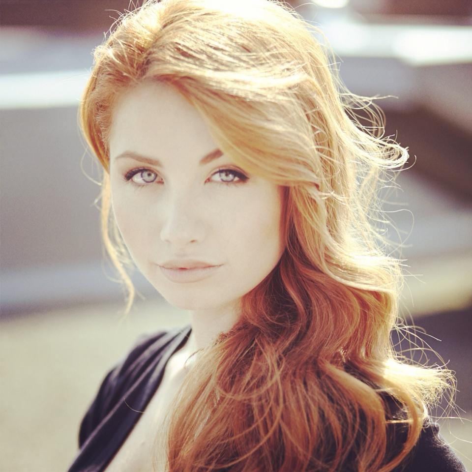 960x960, 95 Kb / рыжая, взгляд, светло