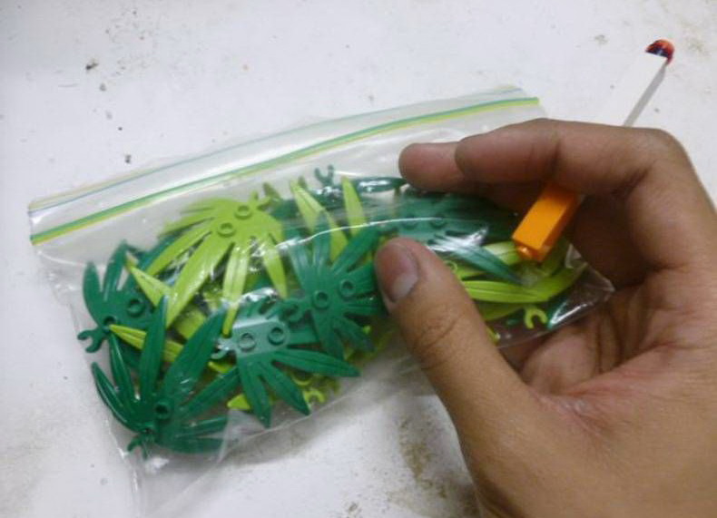 790x571, 97 Kb / трава, лего