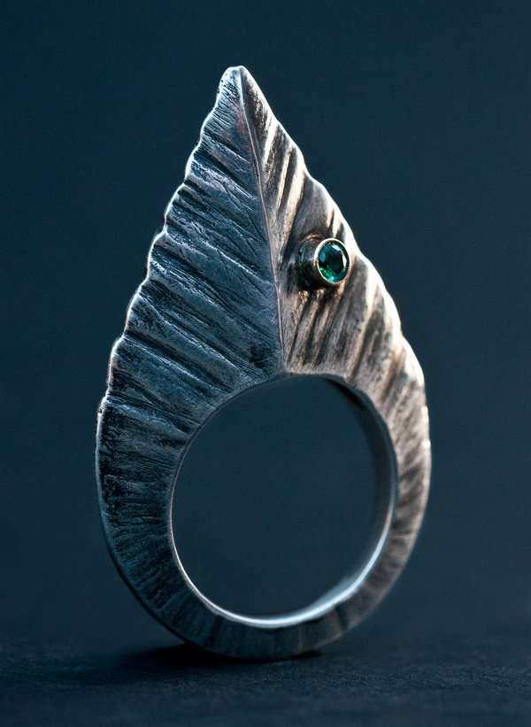 600x821, 84 Kb / кольцо, лист, капля, камень