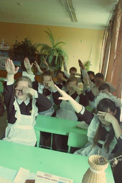 402x604, 132 Kb / трололо, школа, ученики, класс, зига