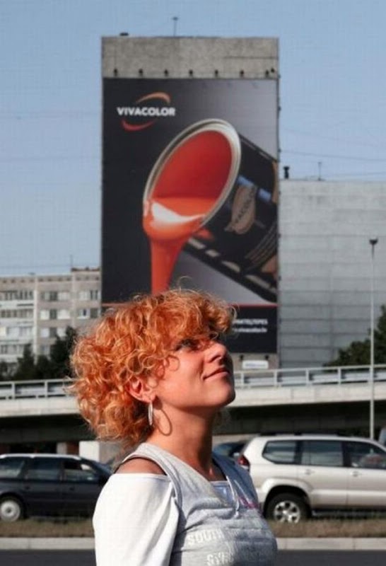 546x800, 57 Kb / рыжая, краска, реклама