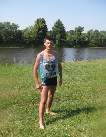 372x480, 41 Kb / парень, пакет, bmw