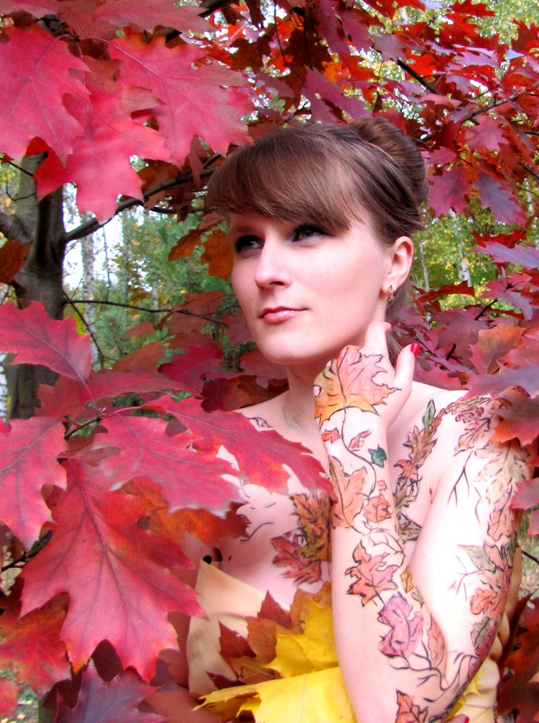 764x1024, 193 Kb / осень, девушка, боди, арт, листья