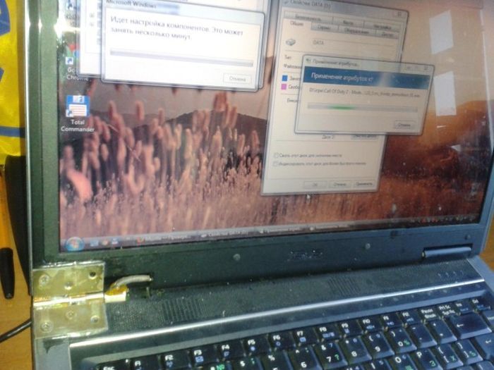 700x525, 58 Kb / ноутбук, петля