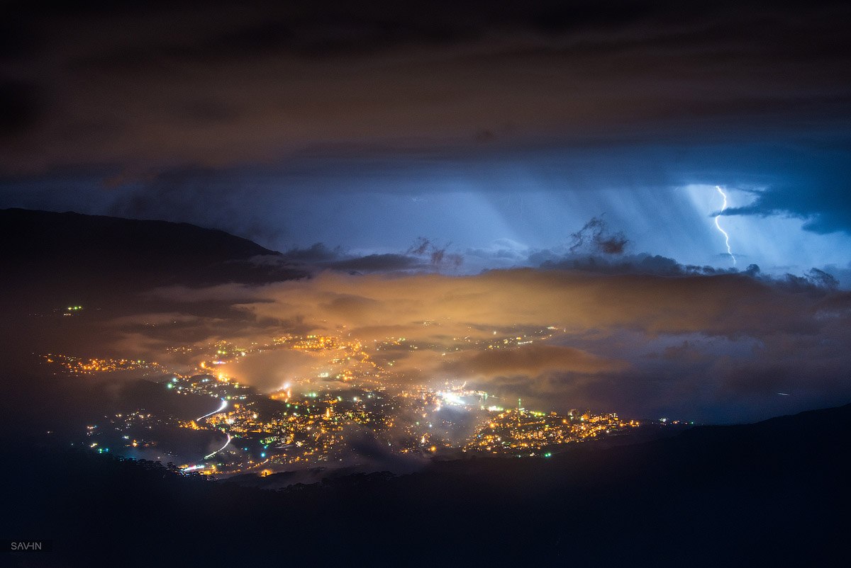 1200x802, 121 Kb / город, гроза, тучи, ялта