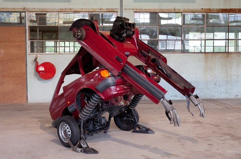 811x536, 101 Kb / робот, авто, гопник