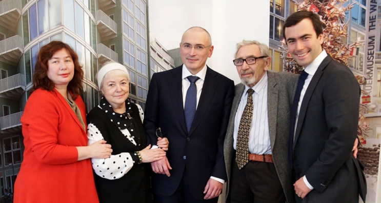 743x396, 215 Kb / ходорковский, совобождён