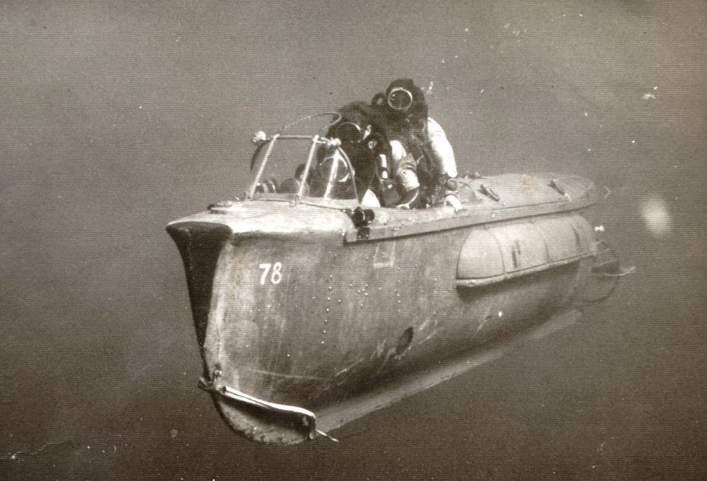 1018x692, 226 Kb / подлодка, ретро, ч/б