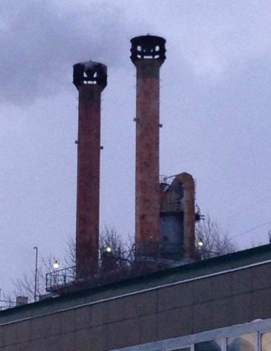 540x700, 39 Kb / трубы, улыбка, зло