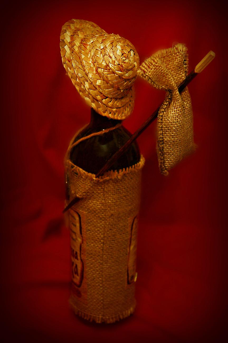 864x1296, 99 Kb / вино, бутылка, палочка, мешок, шляпка, монах