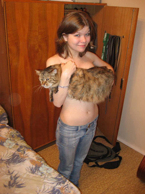 500x667, 68 Kb / кошка, сиськи