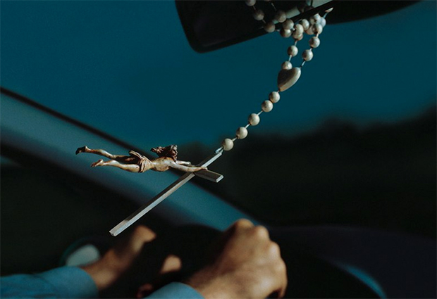 620x425, 110 Kb / иисус, крест, авто