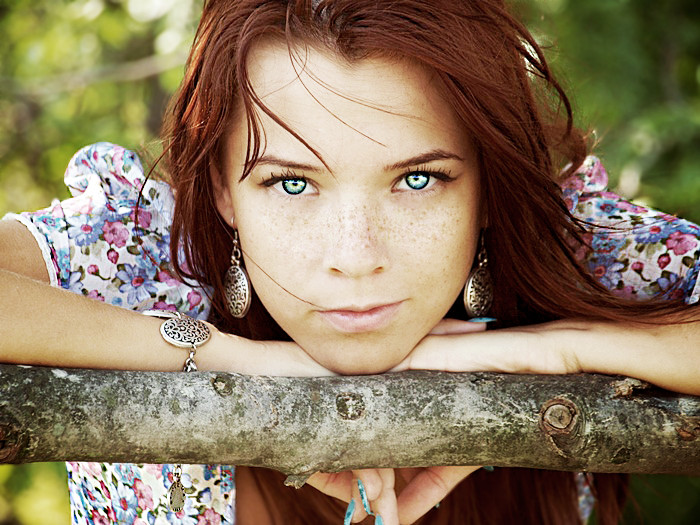 700x525, 160 Kb / девушка, глаза