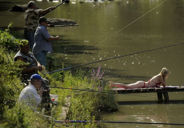 630x438, 105 Kb / рыбалка, мост, пруд, удочка