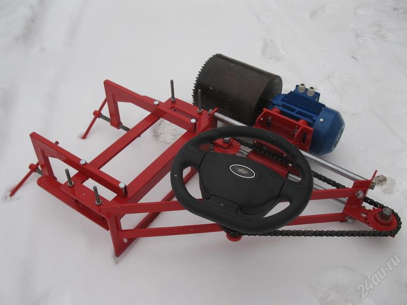 800x600, 47 Kb / руль, двигатель, снег