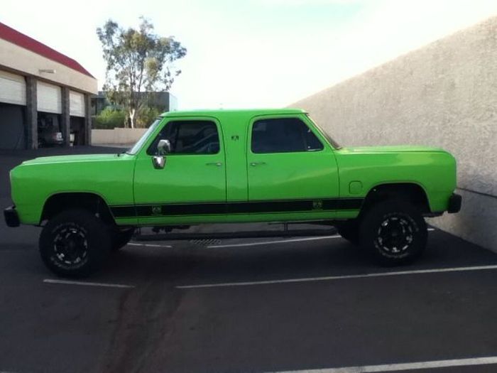 700x525, 36 Kb / авто, перевертыш, машина