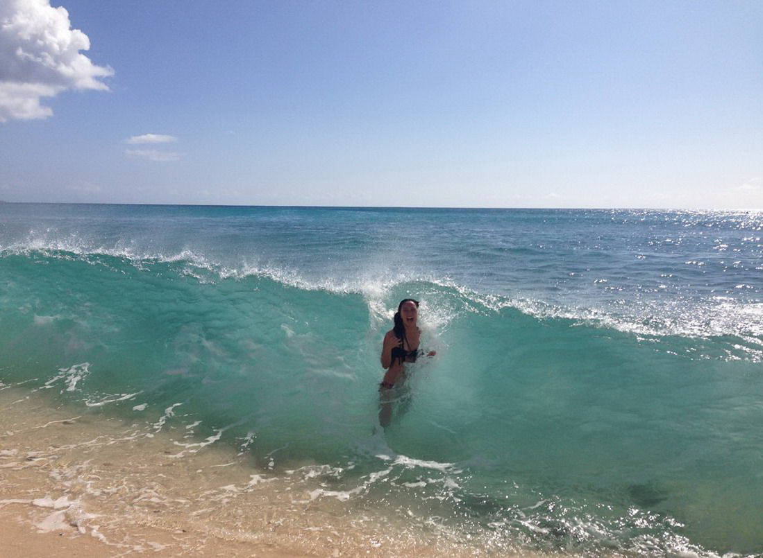 1099x805, 177 Kb / волна, девушка