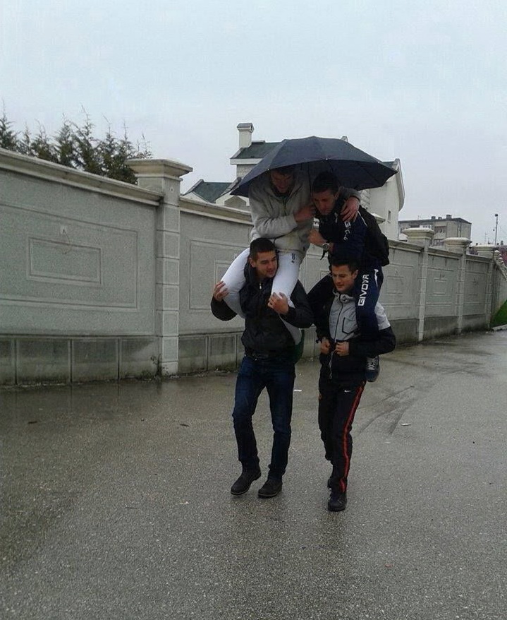 719x878, 208 Kb / зонт, халявщики