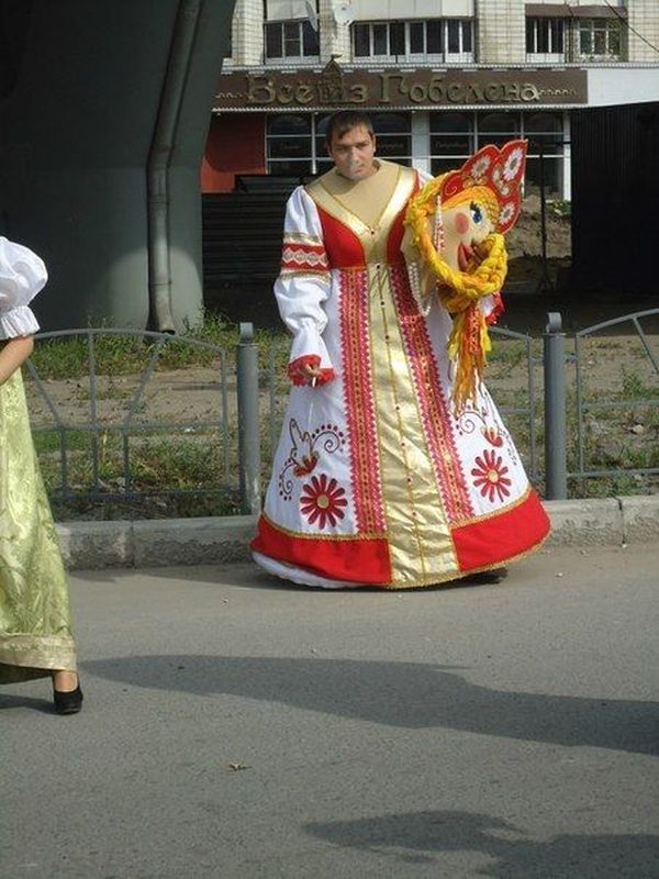 600x800, 93 Kb / кукла, снегурочка, сигарета