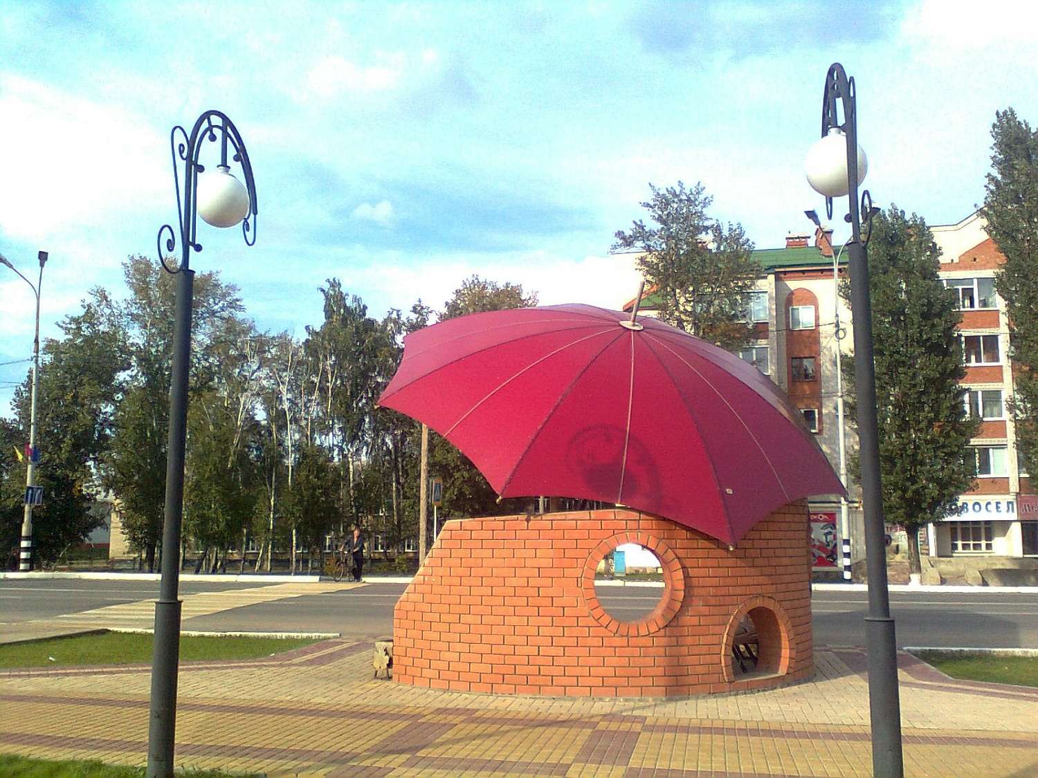 1500x1125, 214 Kb / Улица, Остановка, зонт