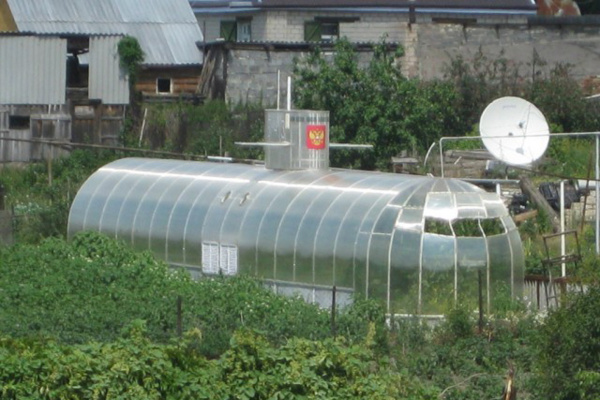 600x400, 115 Kb / теплица, субмарина, подводная, лодка, огород, спутниковая, антенна