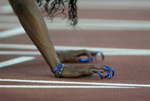 598x404, 41 Kb / бегунья, ногти