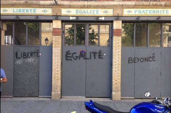 599x397, 39 Kb / свобода, равенство, Бейонсе, братство, граффити