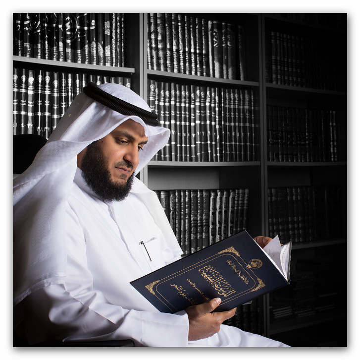 727x726, 134 Kb / шейх, коран, библиотека, книги, гондура, дишдаша, гутра