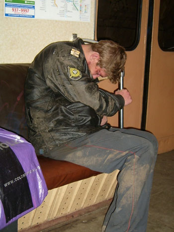 350x467, 39 Kb / метро, пьянь