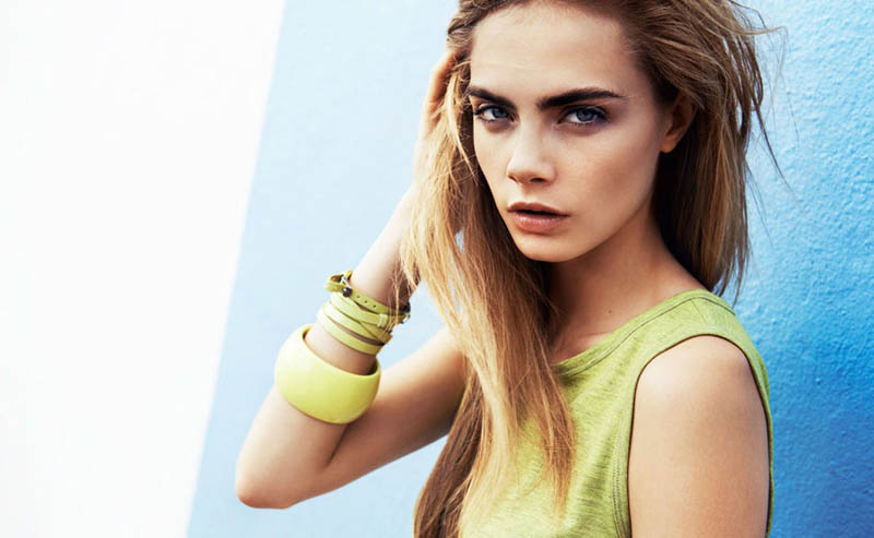 800x493, 67 Kb / Cara, Delevingne, браслет