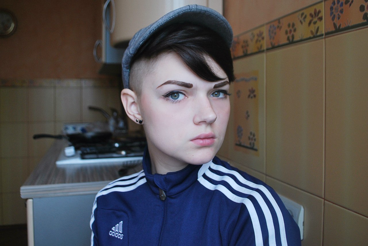 1280x856, 163 Kb / девушка, гопник, адидас, безысходность