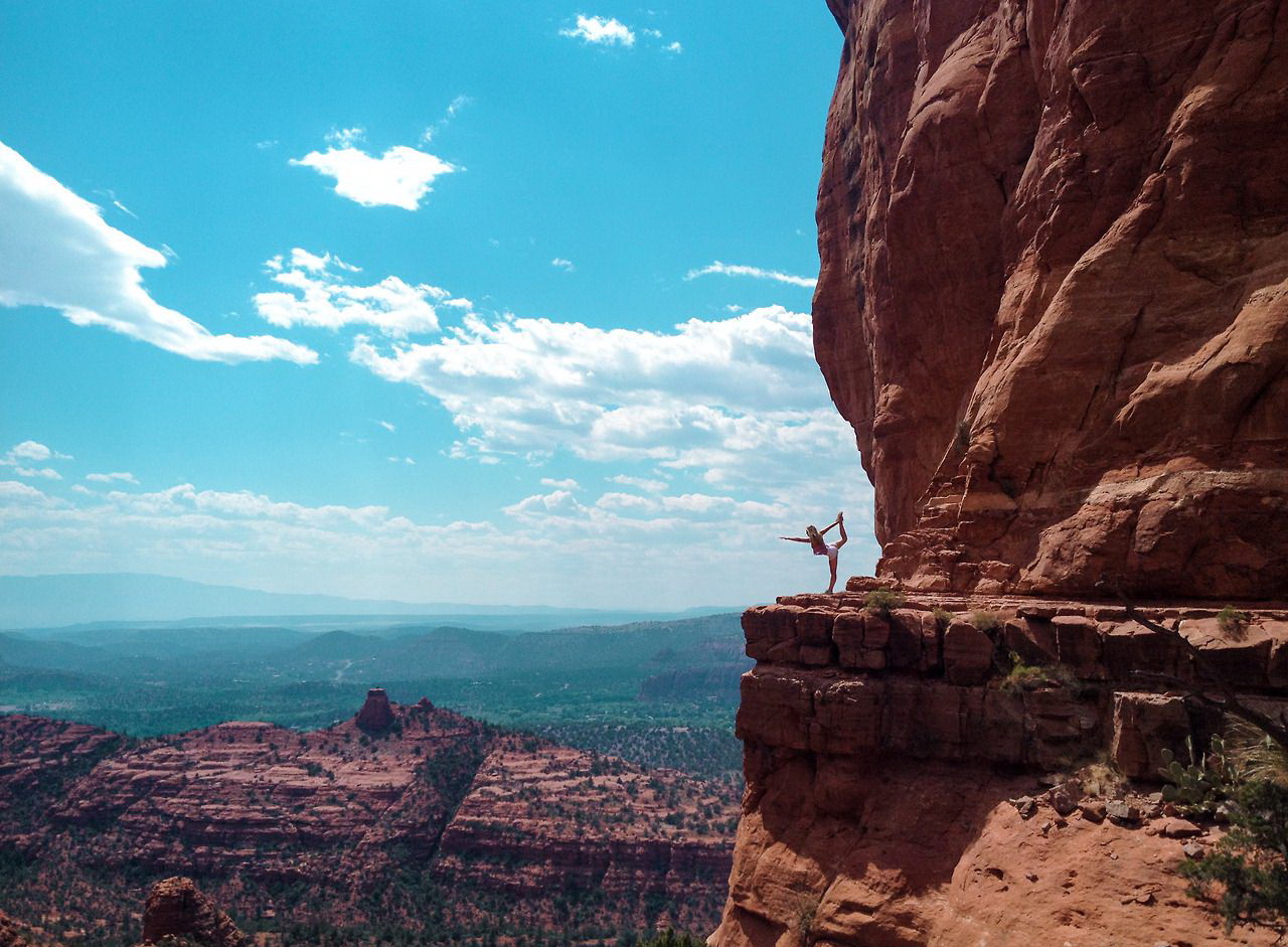 1280x941, 307 Kb / небо, скала, камень