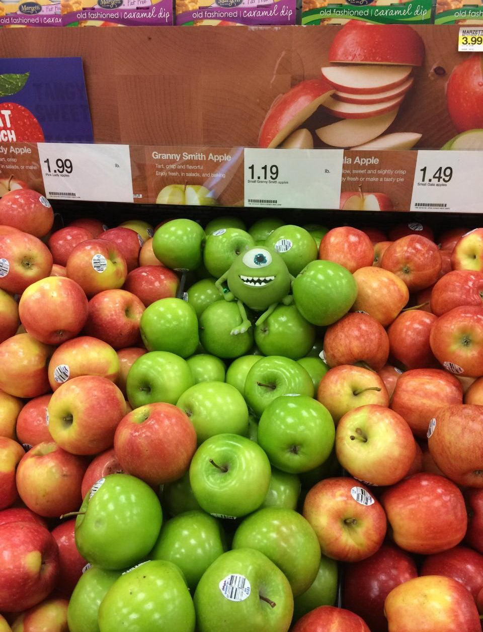 960x1257, 199 Kb / яблоки, монстр, майк