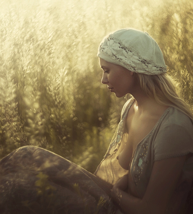 661x734, 266 Kb / поле, свет, грудь