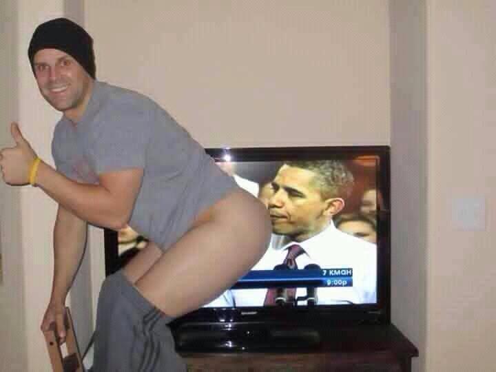 720x540, 23 Kb / обама, жопа, поцелуй, телевизор
