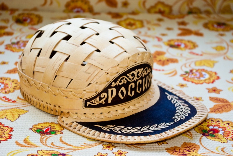 800x536, 181 Kb / бейсболка, береста, Россия