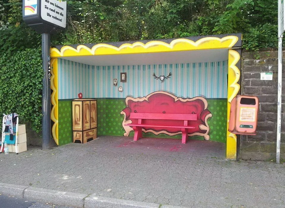 959x701, 344 Kb / остановка, диван, лавка