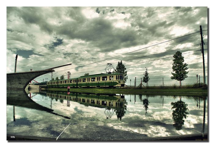 700x481, 71 Kb / трамвай, электричка, вода, корабль, отражение