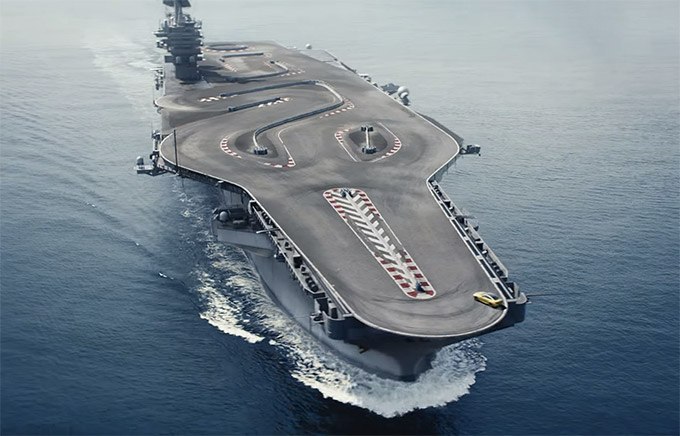 680x436, 66 Kb / дрифт, гонки, авианосец, океан, bmw